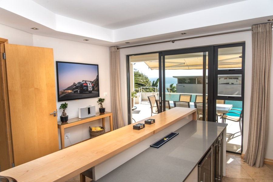 To Let 4 Bedroom Property for Rent in Camps Bay Western Cape